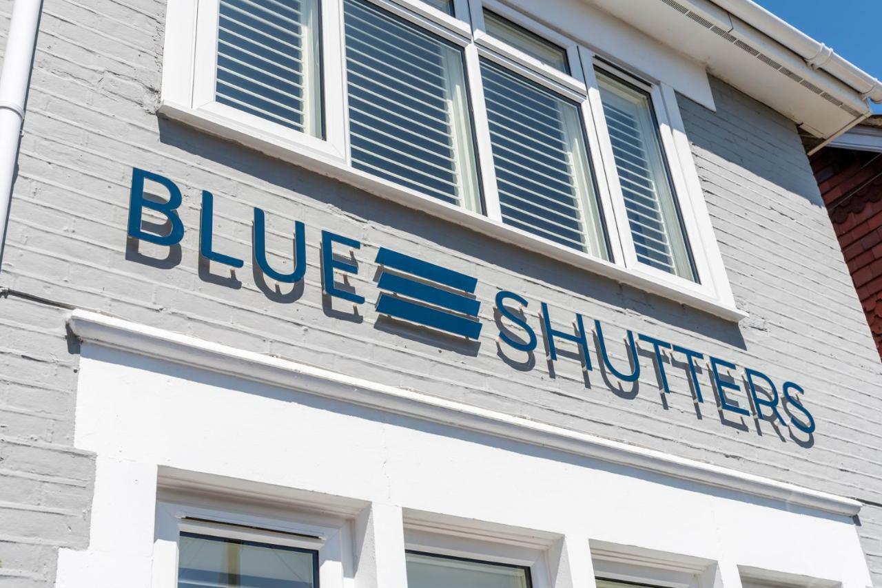 Blueshutters Hotel พูล ภายนอก รูปภาพ